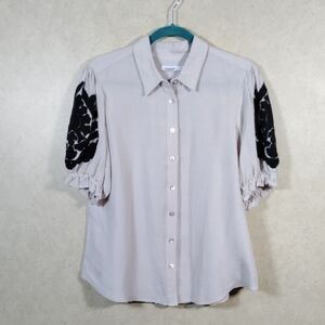 10581 FINAL PRICE Chico's tan linen blend puffly sleeve blouse w/appliques 2 L